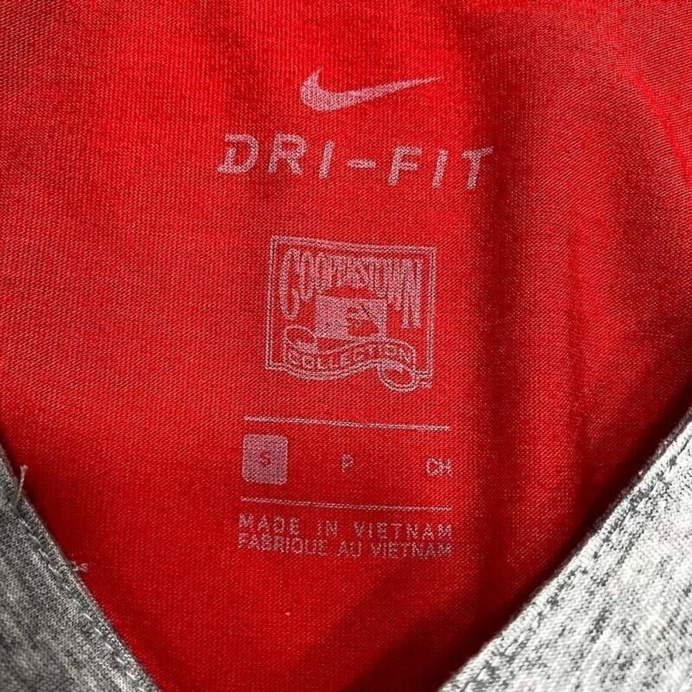 NWT Philadelphia Phillies Nike Henley T Shirt S Cooperstown Dri Fit MLB Mens - Picture 5 of 6